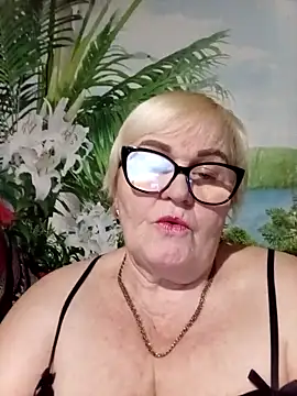 VioletSweet5566 online show from March 2026 05:57:02 PM