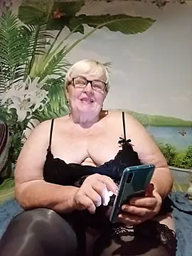 Snapshot of VioletSweet5566 chatting on July 2026 07:10:01 PM VioletSweet5566 online show from July 2026 07:10:01 PM