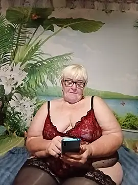 Snapshot of VioletSweet5566 chatting on July 2026 06:18:02 PM VioletSweet5566 online show from July 2026 06:18:02 PM