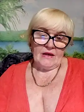 VioletSweet5566 online show from April 2026 07:20:01 PM