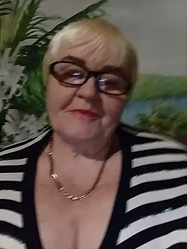 VioletSweet5566 online show from November 2025 11:14:01 AM