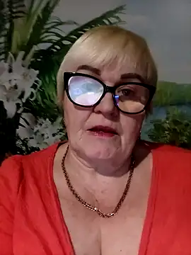 VioletSweet5566 online show from February 2026 05:03:01 PM