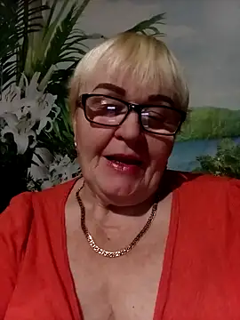 VioletSweet5566 online show from December 2025 05:02:01 PM