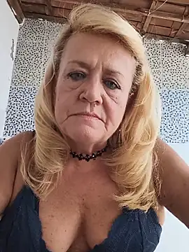 Belladama61 online show from June 2026 04:44:02 PM