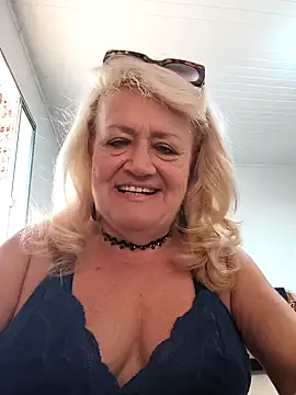 Belladama61 online show from May 2026 10:18:02 AM