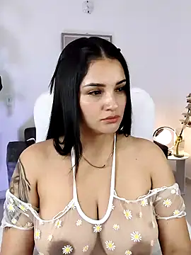 Julieta92  online show from February 2026 03:32:02 PM