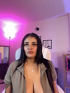 Julieta92  online show from November 2025 05:28:01 PM