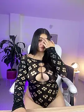 Julieta92  online show from January 2026 10:57:01 PM