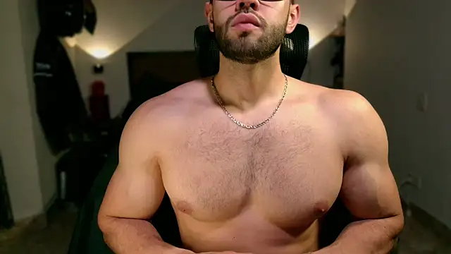 Snapshot of jacobmuscle4u chatting on October 2025 01:48:02 AM jacobmuscle4u online show from October 2025 01:48:02 AM