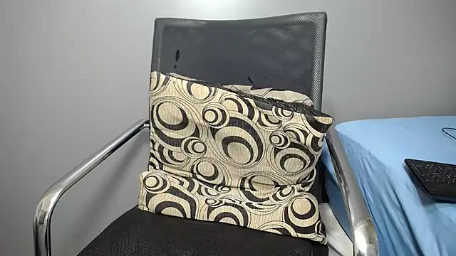 Snapshot of Ozimpho chatting on February 2026 10:04:02 AM Ozimpho online show from February 2026 10:04:02 AM