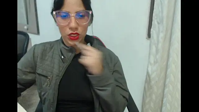 SamantaSweett  online show from April 2026 05:02:01 AM