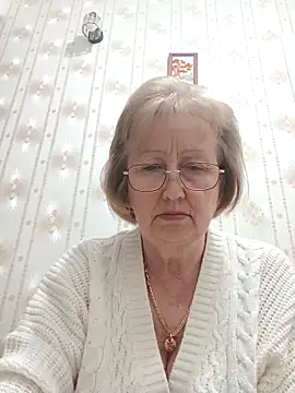 AlikaSwan5821 online show from May 2026 06:44:02 PM
