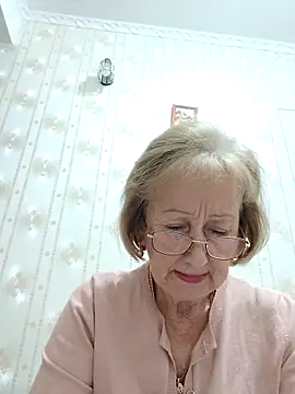 AlikaSwan5821 online show from November 2025 08:13:02 PM