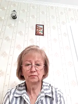 AlikaSwan5821 online show from October 2025 01:24:01 PM