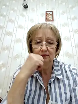 AlikaSwan5821 online show from November 2025 01:58:02 PM