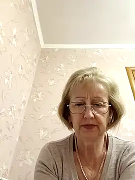 AlikaSwan5821 online show from September 2025 12:01:02 PM