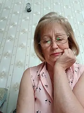 AlikaSwan5821 online show from June 2026 12:50:02 PM