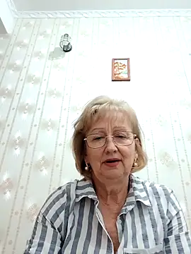 AlikaSwan5821 online show from November 2025 02:00:02 PM