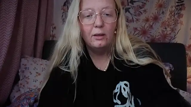 Daisyxoxo  online show from March 2026 09:45:01 AM