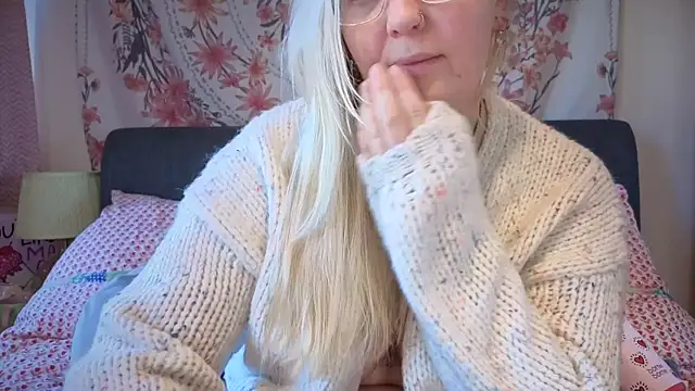Daisyxoxo  online show from September 2025 08:47:01 AM