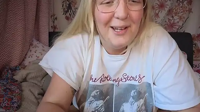 Daisyxoxo  online show from December 2025 10:28:02 AM