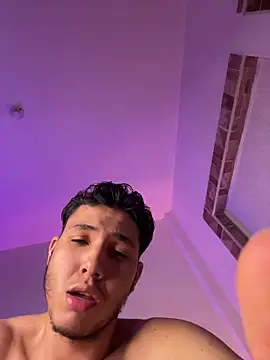 Snapshot of max_valiant1 chatting on November 2025 07:18:02 PM max valiant1 online show from November 2025 07:18:02 PM