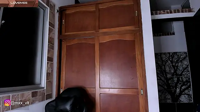 Snapshot of max_valiant1 chatting on November 2025 05:07:01 AM max valiant1 online show from November 2025 05:07:01 AM