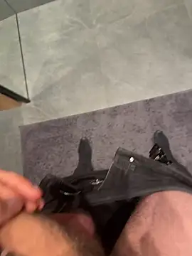 cumshot foryou online show from April 2026 12:17:01 AM