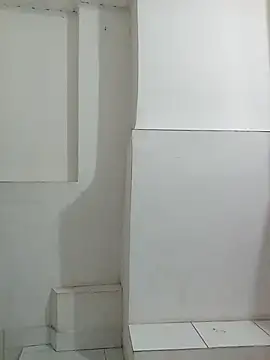 moreno25centimetro online show from February 2026 07:57:01 PM