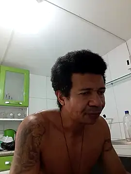 moreno25centimetro online show from December 2025 01:24:02 PM