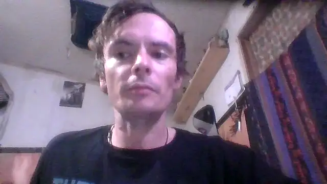 Snapshot of RichardW chatting on November 2025 07:13:01 AM RichardW online show from November 2025 07:13:01 AM