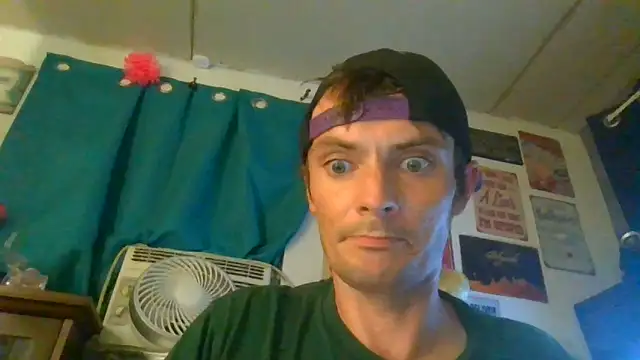 Snapshot of RichardW chatting on June 2026 07:26:02 AM RichardW online show from June 2026 07:26:02 AM