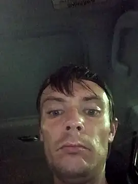 Snapshot of RichardW chatting on October 2025 10:18:02 AM RichardW online show from October 2025 10:18:02 AM