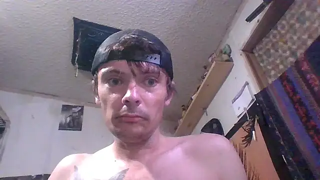 Snapshot of RichardW chatting on November 2025 10:53:02 AM RichardW online show from November 2025 10:53:02 AM