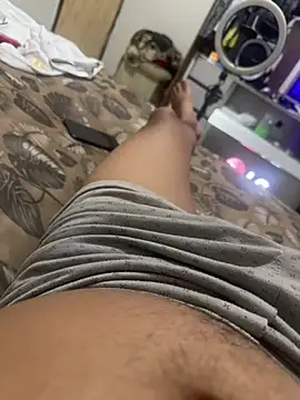 Nillsobluyy online show from April 2026 04:19:01 AM