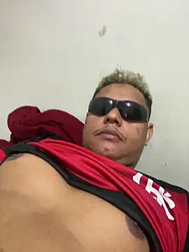 Snapshot of Nillsobluyy chatting on December 2025 05:27:02 PM Nillsobluyy online show from December 2025 05:27:02 PM