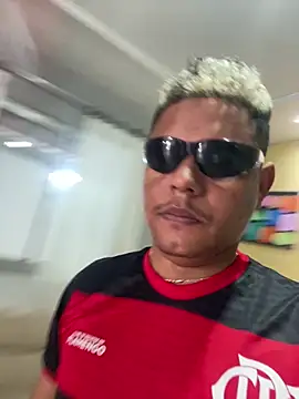 Snapshot of Nillsobluyy chatting on December 2025 04:08:01 PM Nillsobluyy online show from December 2025 04:08:01 PM