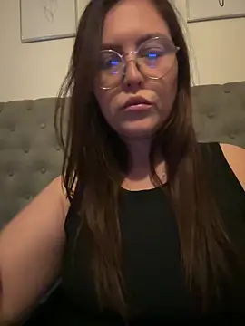 Snapshot of curvy_cute_ashley chatting on September 2025 04:18:01 PM curvy cute ashley online show from September 2025 04:18:01 PM