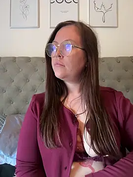 Snapshot of curvy_cute_ashley chatting on September 2025 02:50:02 PM curvy cute ashley online show from September 2025 02:50:02 PM