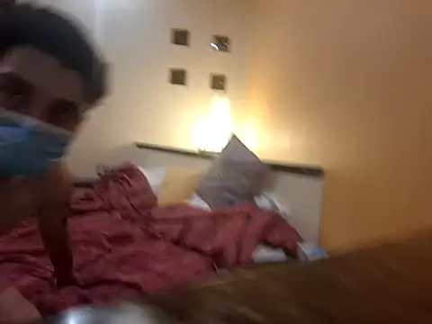 Molly Erik online show from December 2025 09:33:02 AM