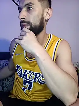 Enzo-wolf33 online show from October 2025 06:43:02 AM