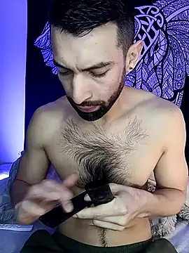 Enzo-wolf33 online show from September 2025 10:04:02 PM