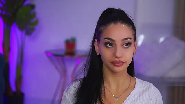 NinaSolenne online show from December 2025 07:57:02 PM