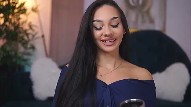 NinaSolenne online show from November 2025 07:39:01 PM