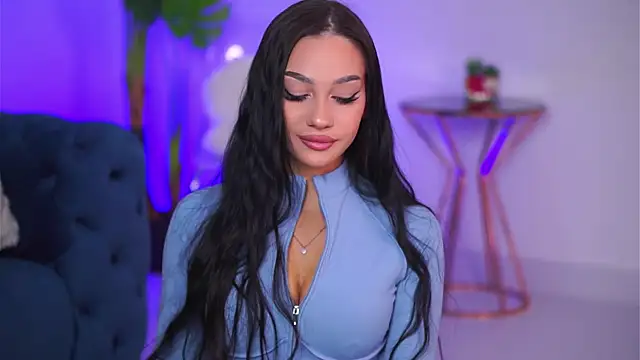 Snapshot of NinaSolenne chatting on January 2026 07:54:02 PM NinaSolenne online show from January 2026 07:54:02 PM