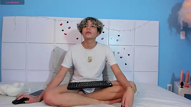 NathanBell online show from October 2025 09:40:01 PM