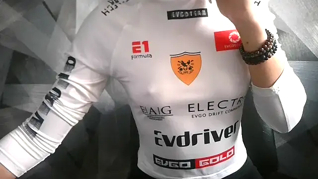 BritneyXKittensx online show from November 2025 08:18:02 AM