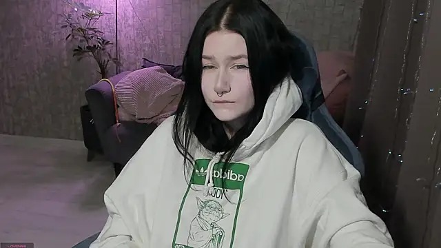 AlinaGreeeen online show from October 2025 12:50:02 PM