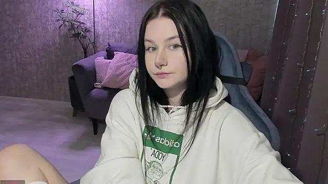 AlinaGreeeen online show from October 2025 09:52:01 AM