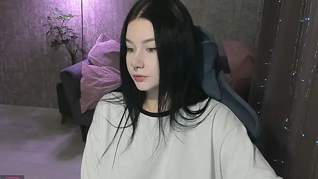 AlinaGreeeen online show from September 2025 02:28:01 AM